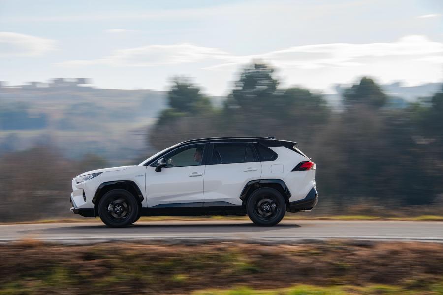  Toyota RAV4 Hybrid Style 2019 года  (WW) (фото 35 из 40)